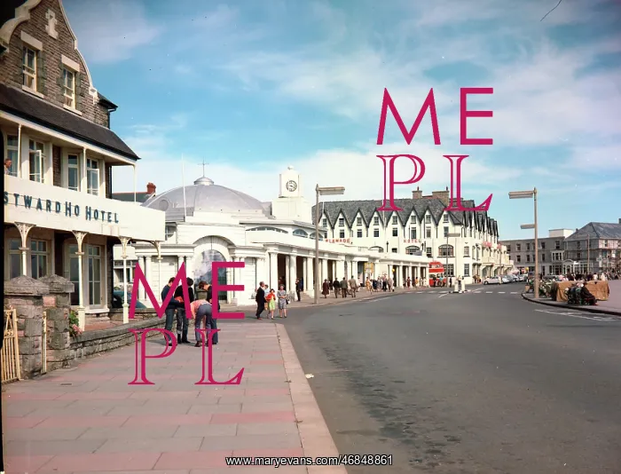 : Porthcawl - The esplanade : Porthcawl - The esplanade