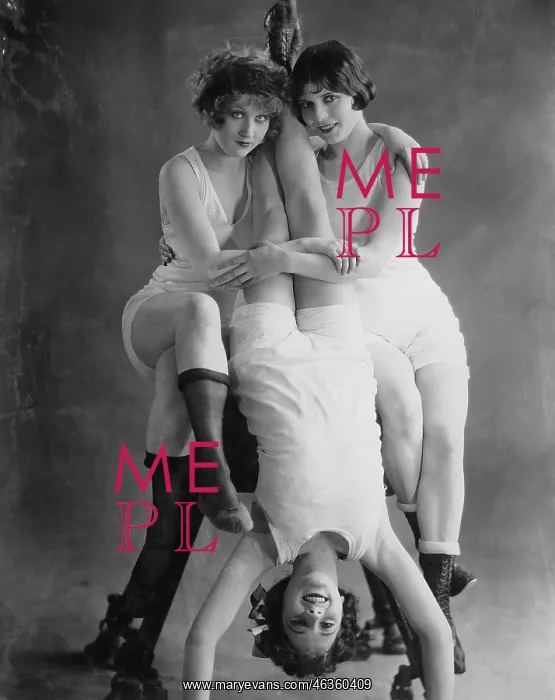 : Portrait of three acrobatic women : Portrait of three acrobatic women