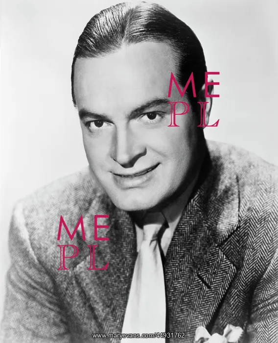 : Portrait Actor Bob Hope Looking at Camera : Portrait Actor Bob Hope Looking at Camera