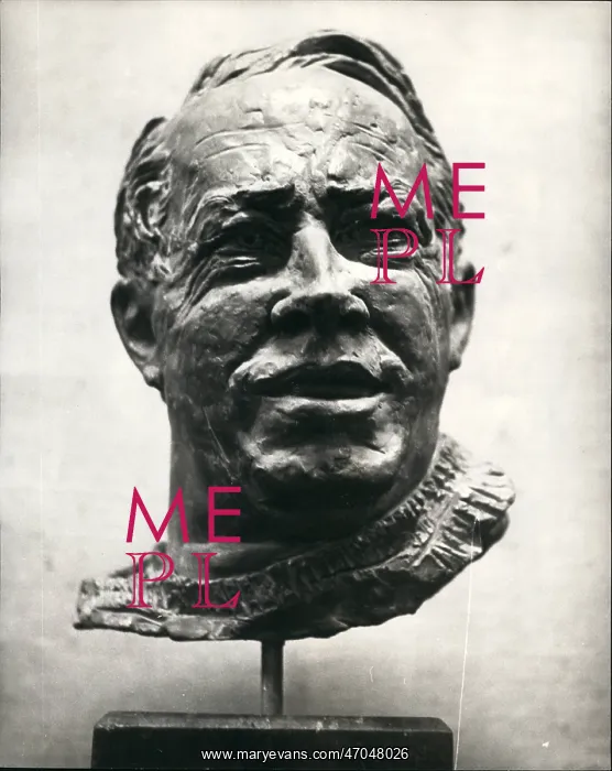 : Portrait bust of Edward Heath by Bainbridge Copnall : Portrait bust of Edward Heath by Bainbridge Copnall