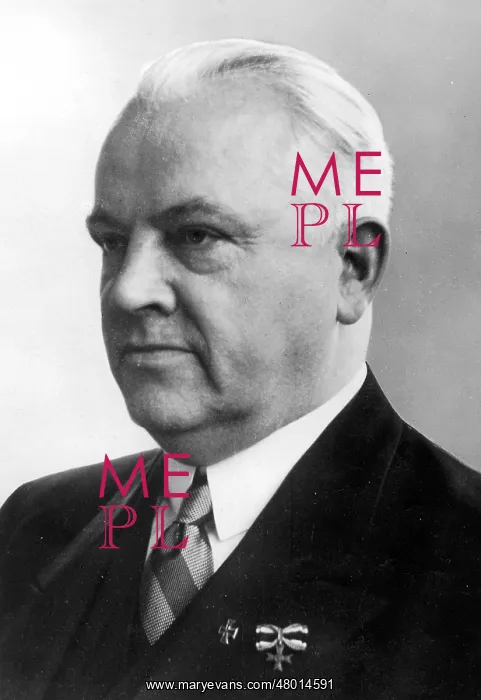 : Portrait of the Chairman of the I.G. Farben Germany : Portrait of the Chairman of the I.G. Farben Germany