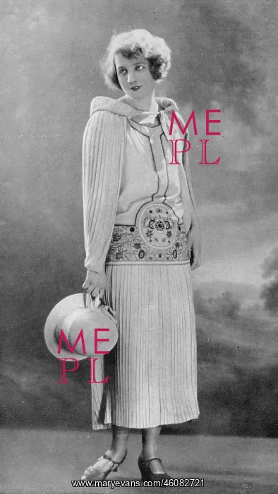: A portrait of Huguette Duflos (1920-24) : A portrait of Huguette Duflos (1920-24)