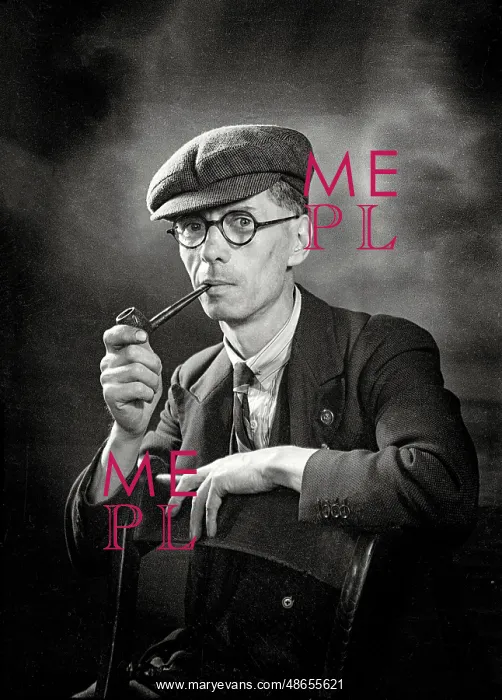 : Portrait man with cap and pipe : Portrait man with cap and pipe