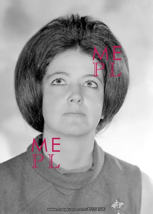  : Portrait of Miss E. Lawson
