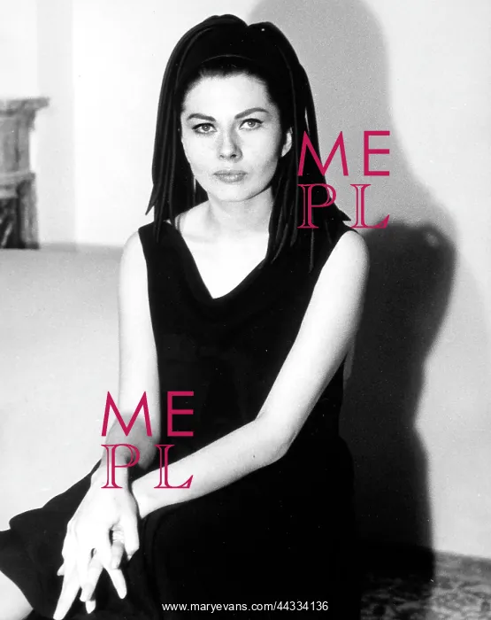 : Portrait of Princess Soraya : Portrait of Princess Soraya