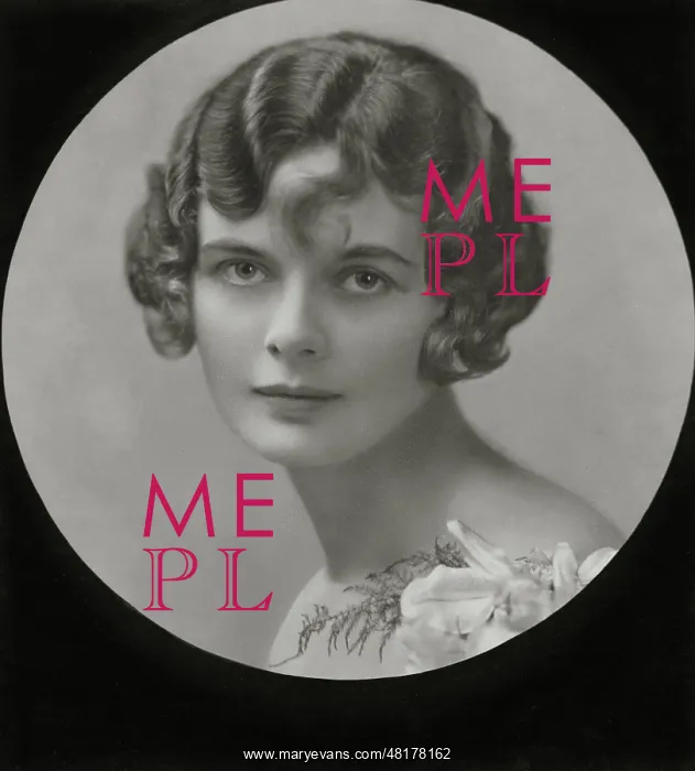: Portrait of a woman in the 20s : Portrait of a woman in the 20s