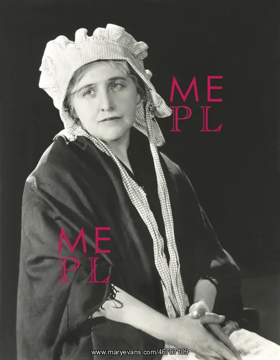: Portrait of woman in bonnet : Portrait of woman in bonnet