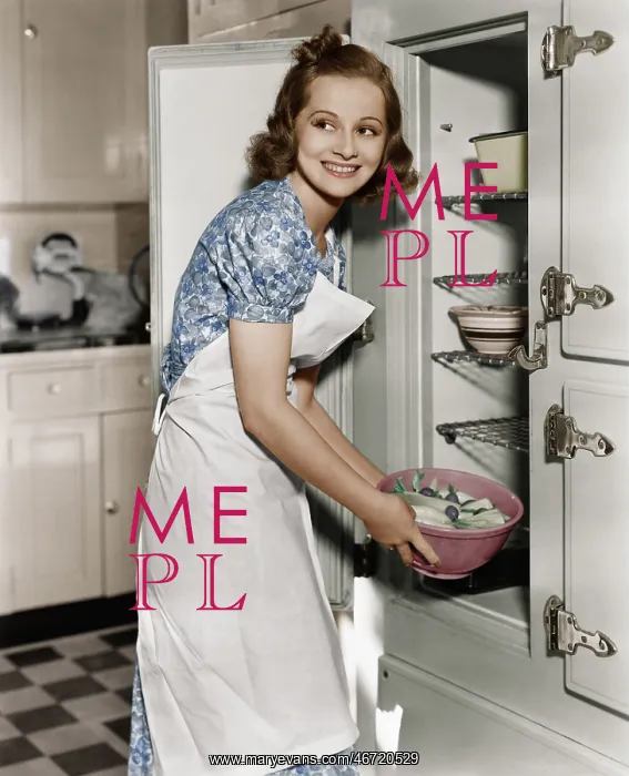 : Portrait of woman in kitchen : Portrait of woman in kitchen