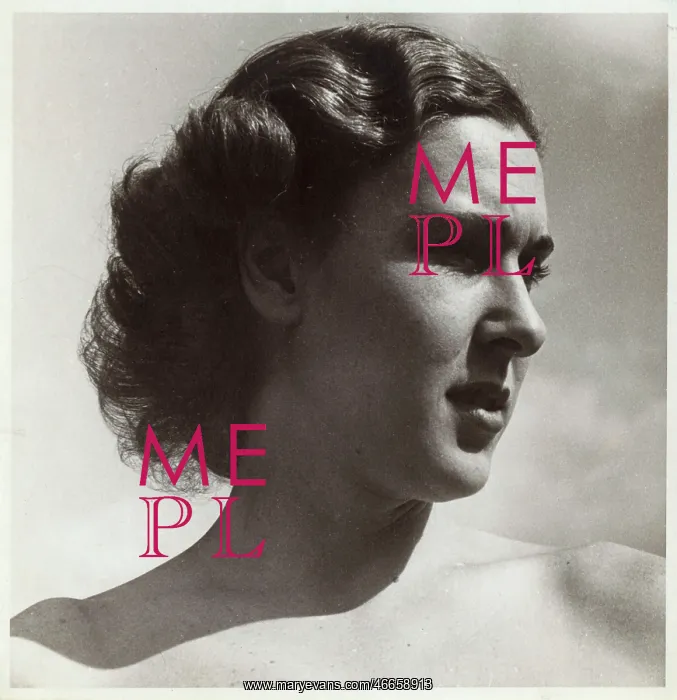  : Portrait of a young woman