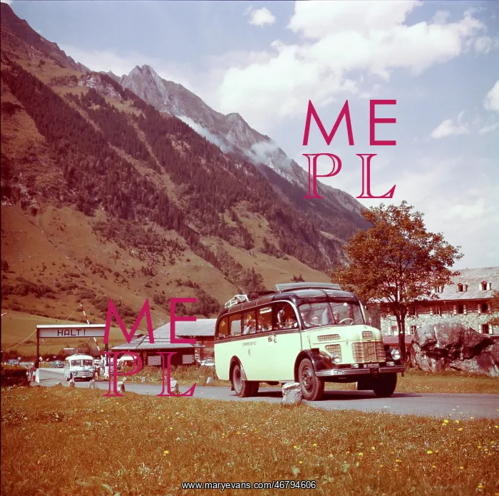 : Post bus at the Ferleiten toll booth of the Grossglockner : Post bus at the Ferleiten toll booth of the Grossglockner