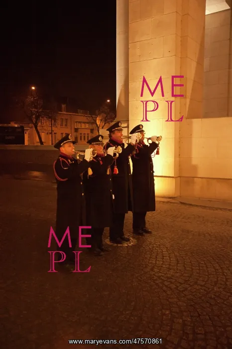 : Last Post - Menin Gate - Ypres : Last Post - Menin Gate - Ypres
