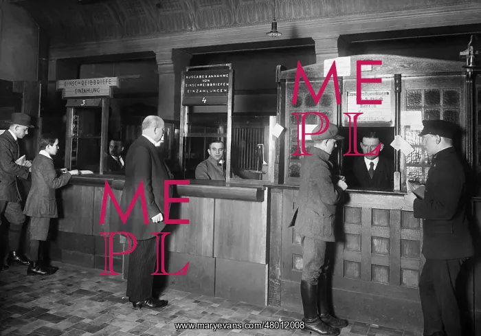 : Post office in Berlin, 1925 : Post office in Berlin, 1925