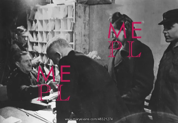 : Post office in a bunker on the Eastern Front, 1945 : Post office in a bunker on the Eastern Front, 1945