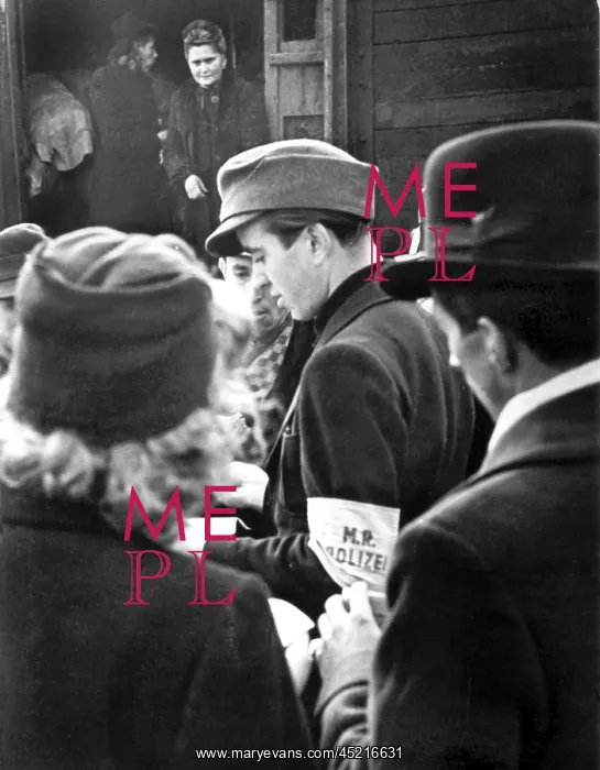 : Post-war era - camp : Post-war era - camp