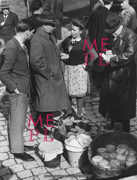 : Post-war era - confiscation of food : Post-war era - confiscation of food