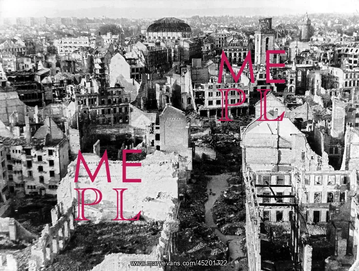 : Post-war era: destroyed Frankfurt on the Main : Post-war era: destroyed Frankfurt on the Main