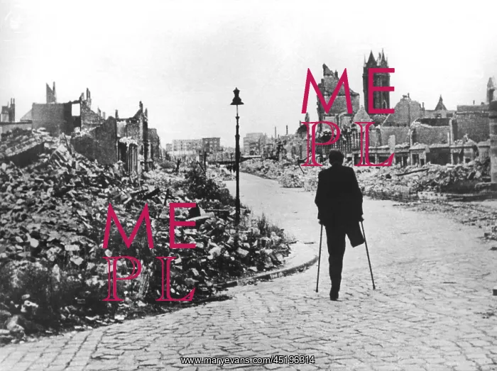 : Post-war era - destroyed Hamburg : Post-war era - destroyed Hamburg