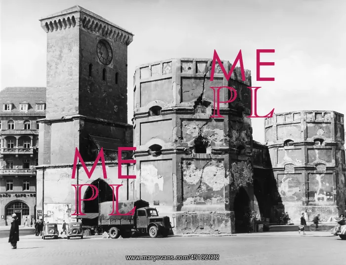 : Post-war era - destroyed Munich : Post-war era - destroyed Munich