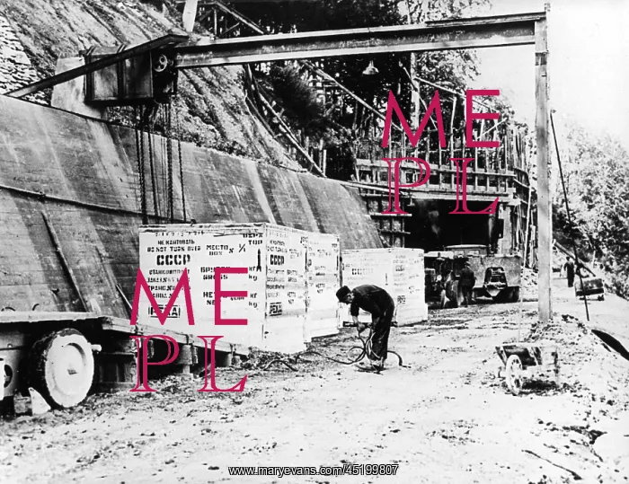 : Post-war era - dismantling of German factories : Post-war era - dismantling of German factories