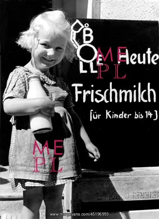 : Post-war era - fresh milk for children : Post-war era - fresh milk for children