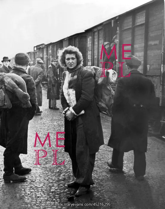 : Post-war era - refugees : Post-war era - refugees