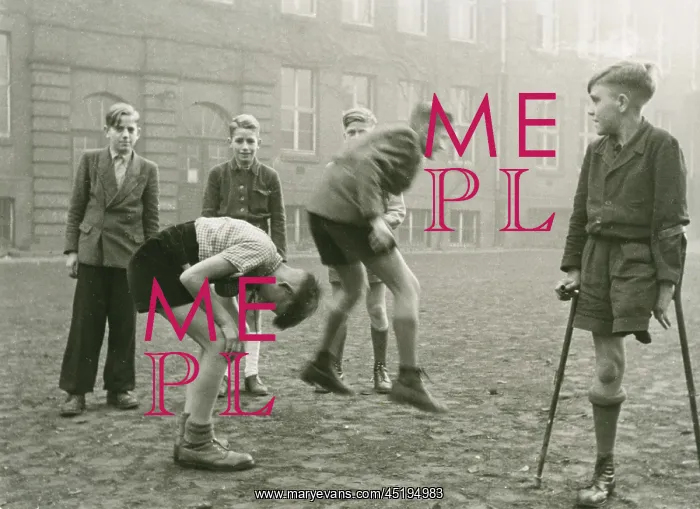: Post-war period - children : Post-war period - children