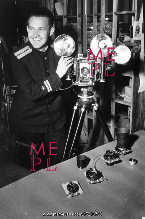 : Post-war period - War photographer : Post-war period - War photographer