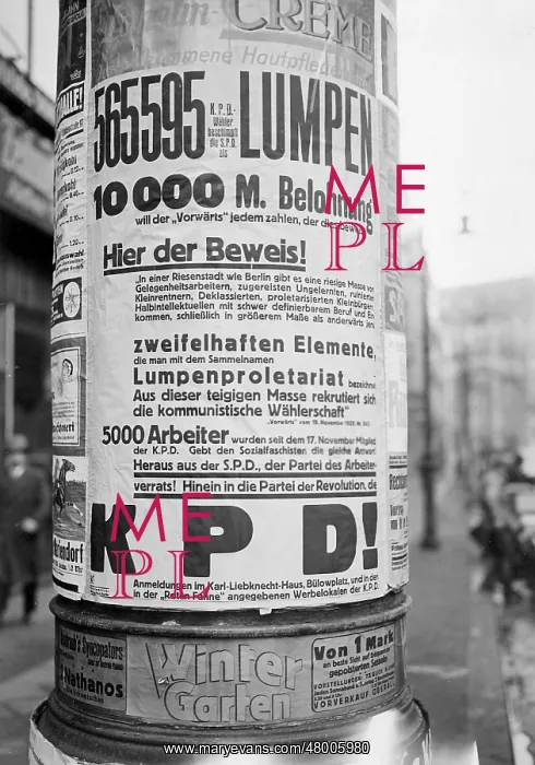 : Poster of the KPD against the SPD in Berlin, 1929 : Poster of the KPD against the SPD in Berlin, 1929