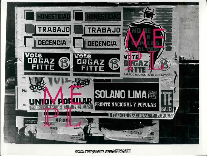 : Posters on display during elections, Argentina : Posters on display during elections, Argentina
