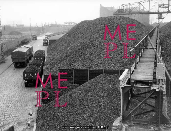 : Postwar: Coal storage in Berlin : Postwar: Coal storage in Berlin