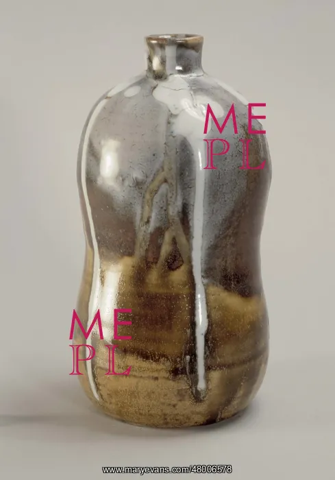 : Pot with a depression : Pot with a depression