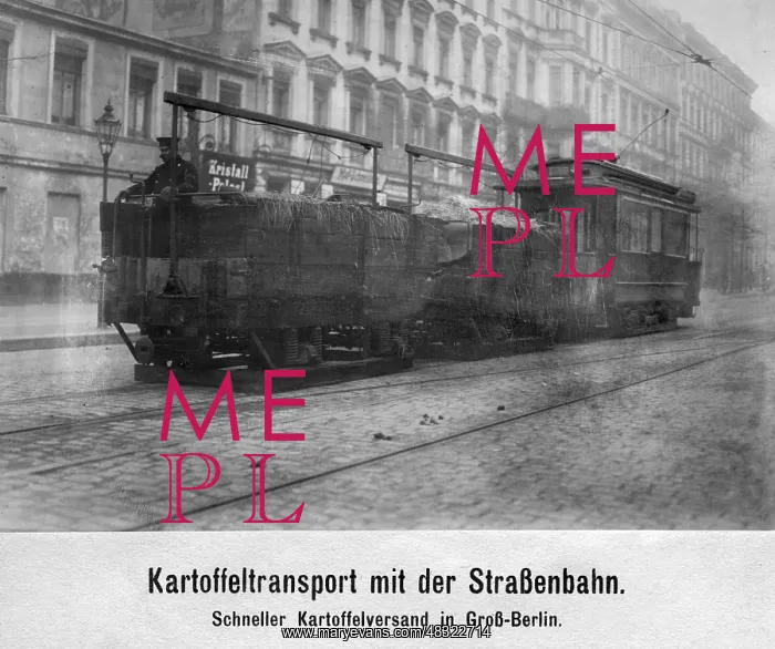 : Potato transport by tram in Berlin, 1920 : Potato transport by tram in Berlin, 1920