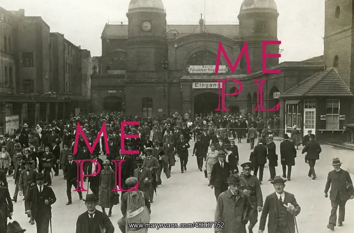  : The Potsdamer Bahnhof in Berlin, 1920s