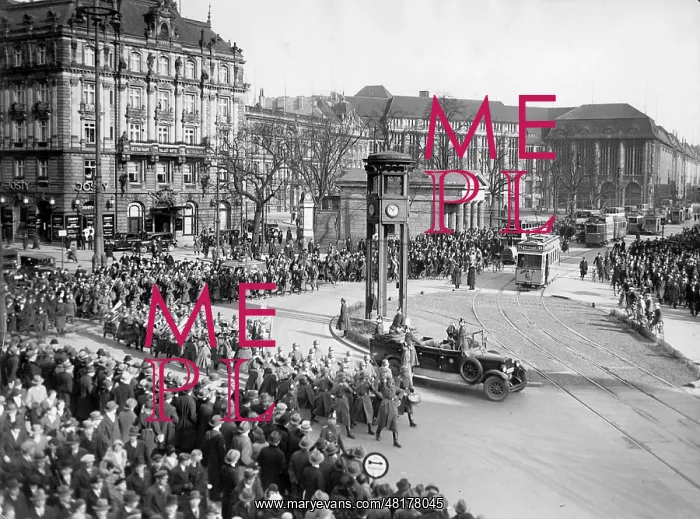 : Potsdamer Platz in Berlin, 1932 : Potsdamer Platz in Berlin, 1932