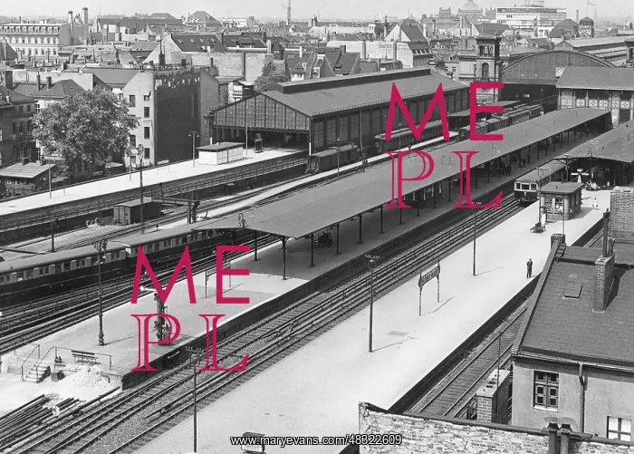 : The Potsdamer railway station in Berlin, 1935 : The Potsdamer railway station in Berlin, 1935