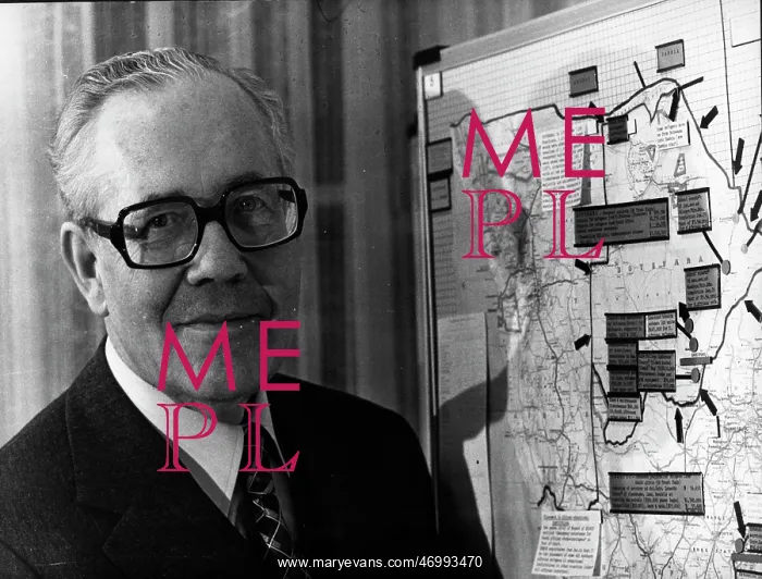 : Poul Hartling : Poul Hartling