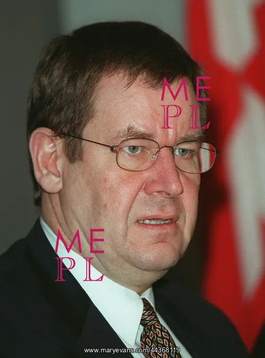  : Poul Nyrup Rasmussen
