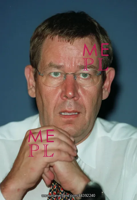  : Poul Nyrup Rasmussen