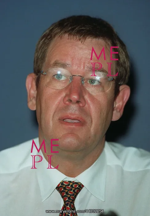  : Poul Nyrup Rasmussen