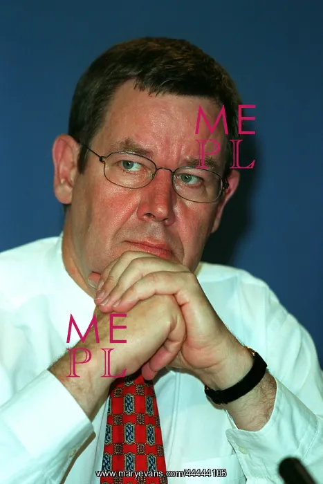  : Poul Nyrup Rasmussen