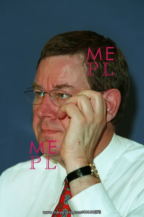  : Poul Nyrup Rasmussen