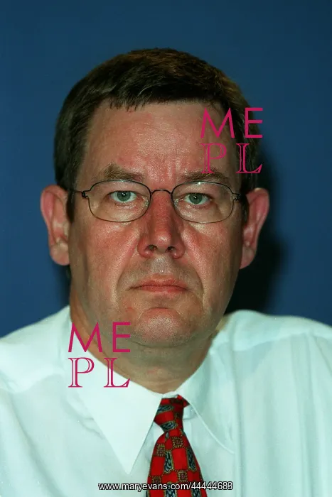  : Poul Nyrup Rasmussen