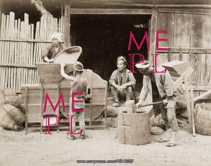 : Pounding rice - the last cleaning using fans, Japan : Pounding rice - the last cleaning using fans, Japan