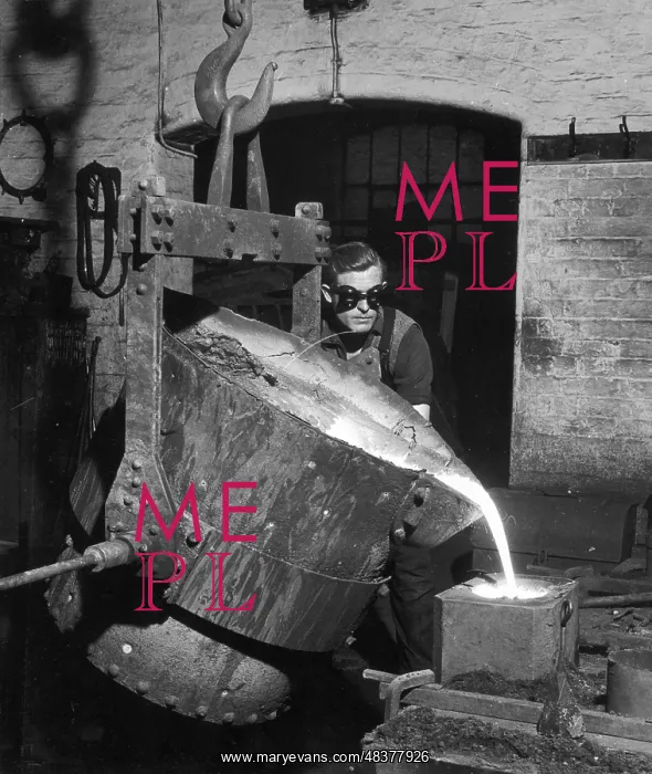 : Pouring Molten Metal : Pouring Molten Metal