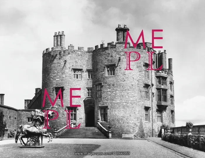 : POWIS CASTLE : POWIS CASTLE