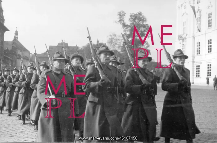  : Prague 1934, Castle Guards