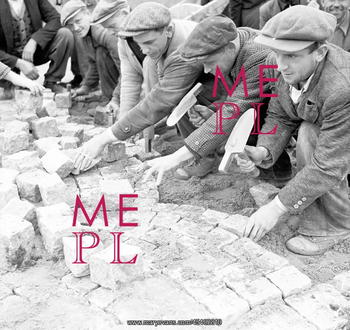  : Prague 1938, cobble stone layers at work