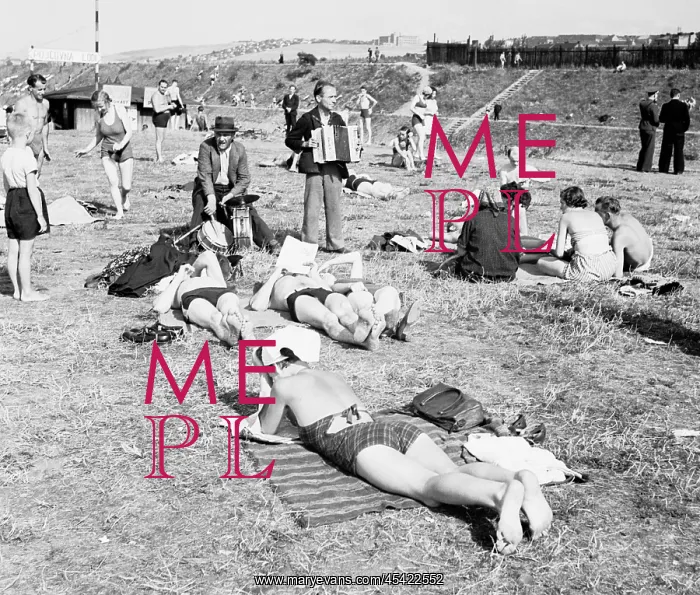  : Prague 1938 - sunbathers and swimers