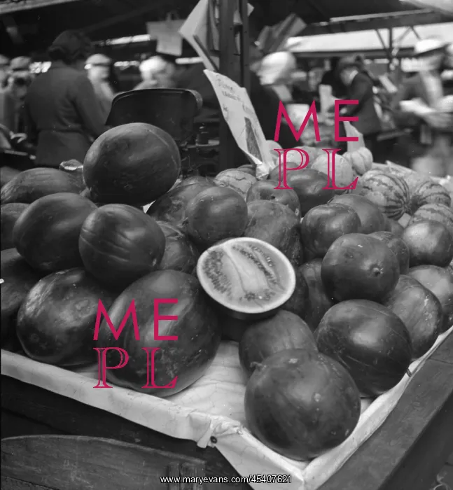  : Prague 1938, vegetable stands