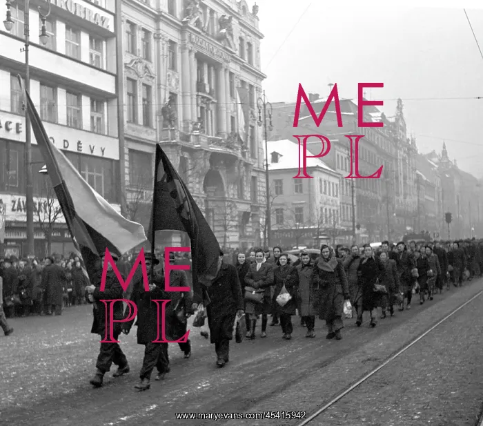 : Prague - February 1948 - crowd - enthusiastic : Prague - February 1948 - crowd - enthusiastic